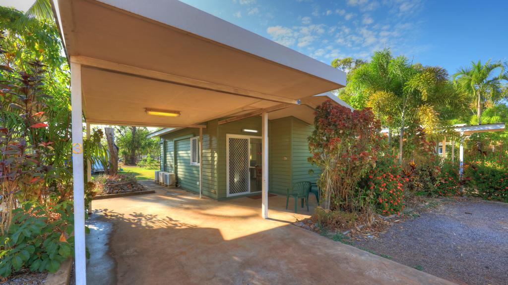 Batchelor Holiday Park Exterior foto