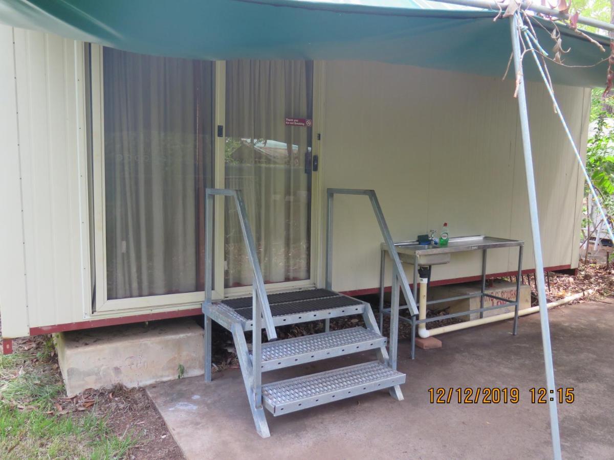 Batchelor Holiday Park Exterior foto